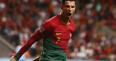 Sếp lớn Bồ Đào Nha mạnh tay, Ronaldo nguy cơ không được dự World Cup