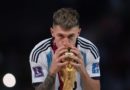 HLV Ten Hag nhắc nhở nhà vô địch World Cup