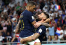 Giroud lập kỷ lục, Mbappe ghi cú đúp đưa Pháp vào tứ kết