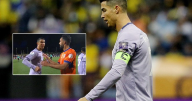 Ronaldo không bắt tay HLV Al Nassr sau trận hoà