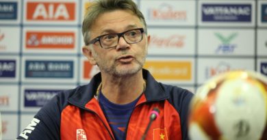 HLV Troussier: ‘Việt Nam sẽ cố gắng chơi thứ bóng đá tốt nhất’