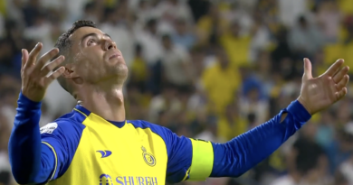 Ronaldo chê mặt cỏ quá khô khi Al Nassr thua