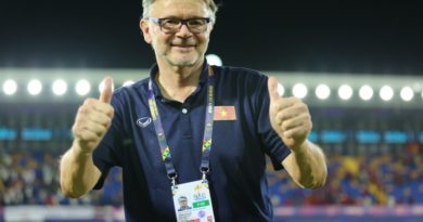 HLV Troussier công bố danh sách tuyển Việt Nam dự Asian Cup 2023 theo cách chưa từng có