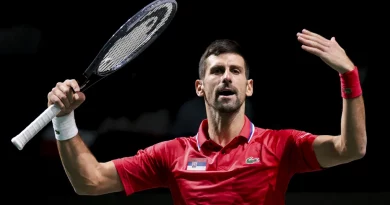 Djokovic thắng đối thủ Trung Quốc ở trận đầu mùa mới