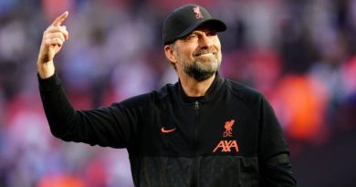 Jurgen Klopp thẳng thừng từ chối MU và các đại gia Anh