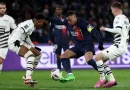 Mbappe mờ nhạt, PSG hòa may mắn nhờ quả phạt đền phút bù giờ