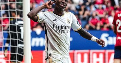 Vinicius lập cú đúp, Real Madrid hơn Barcelona đến 11 điểm