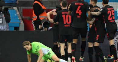 Leverkusen tái lập khoảng cách biệt 10 điểm với ĐKVĐ Bayern