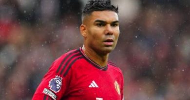 ‘Quả tạ’ Casemiro và tuyến giữa vô hình của MU