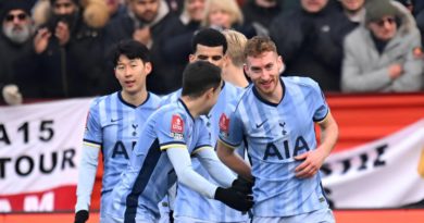 Tottenham thắng nhọc đội bóng hạng 5 tại FA Cup