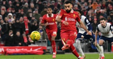 Vùi dập Tottenham, Liverpool vào chung kết Cúp Liên đoàn Anh