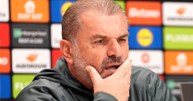  Tottenham vẫn sa thải Postecoglou bất chấp vô địch Europa League