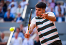Alcaraz nhọc nhằn tiến vào tứ kết Roland Garros