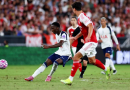 Pape Sarr lập siêu phẩm, Tottenham hạ gục Arsenal đầy bất ngờ