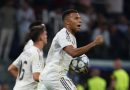 Mbappe lập cú đúp, Real Madrid thắng Marseille dù bị đuổi người