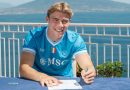 Rasmus Hojlund đang chơi ấn tượng trong màu áo Napoli