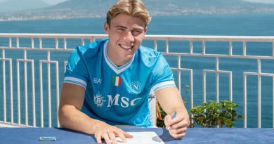 Rasmus Hojlund đang chơi ấn tượng trong màu áo Napoli