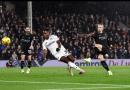 Hạ Fulham đầy kịch tính, Man City thu hẹp khoảng cách với Arsenal